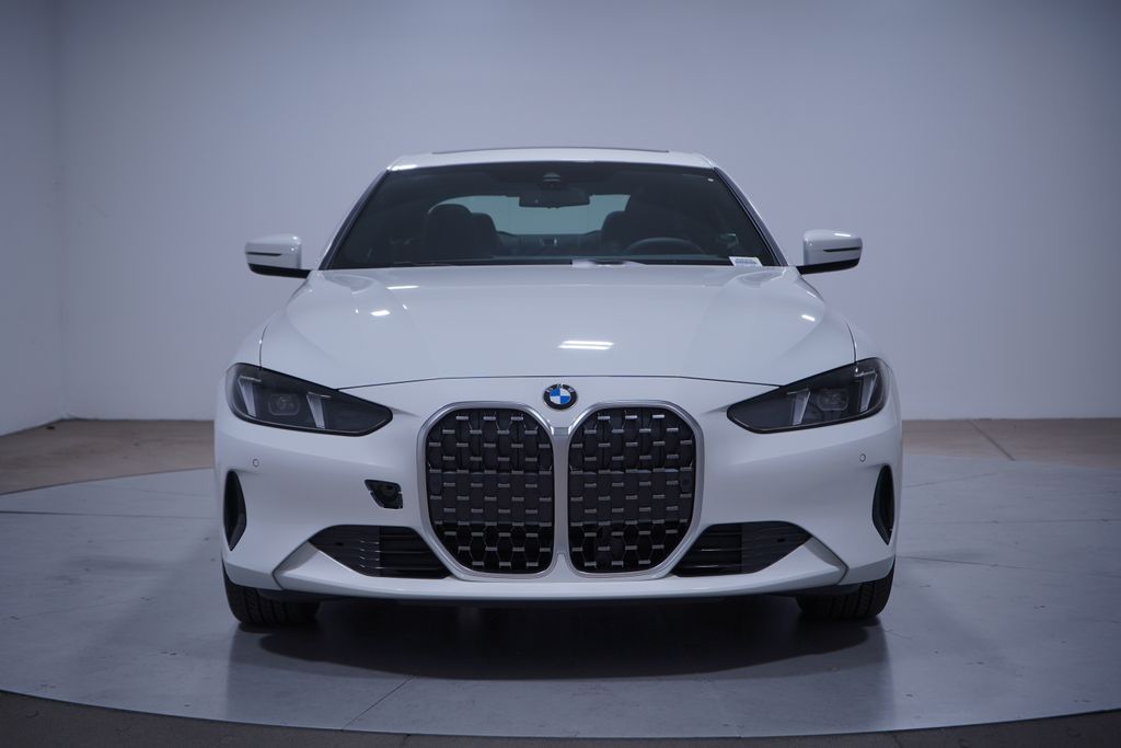 Thumbnail: 2026 BMW 4 Series - 4