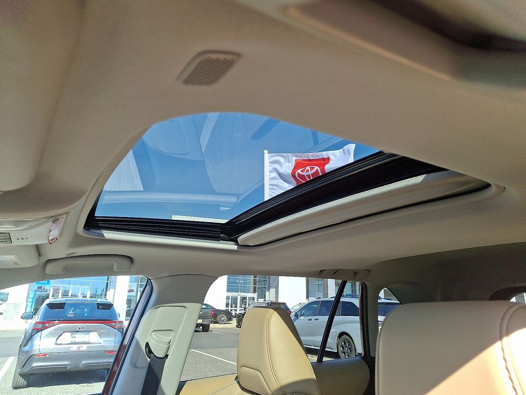 Thumbnail: 2023 Toyota RAV4 - 15