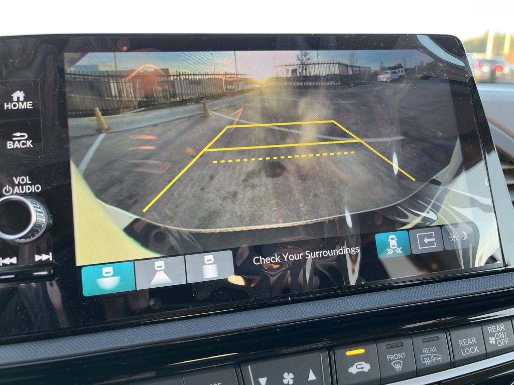 Thumbnail: 2026 Honda Odyssey - 24