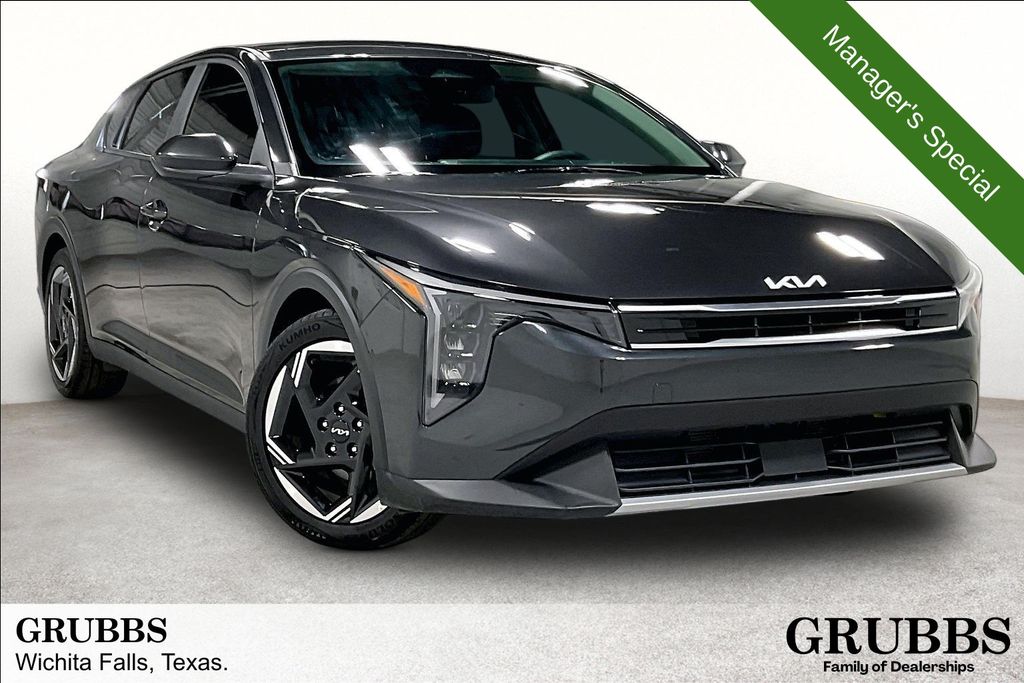 Interstellar Gray 2025 Kia K4 Sedan Front-Wheel Drive Continuously Variable Transmission