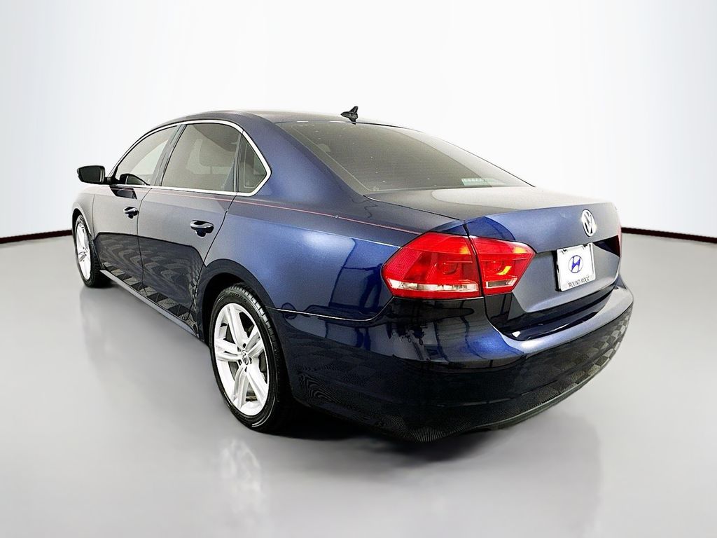 2014 Volkswagen Passat SE 7