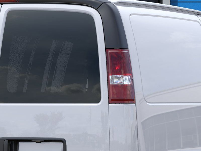 2026 Chevrolet Express 2500 — photo 11
