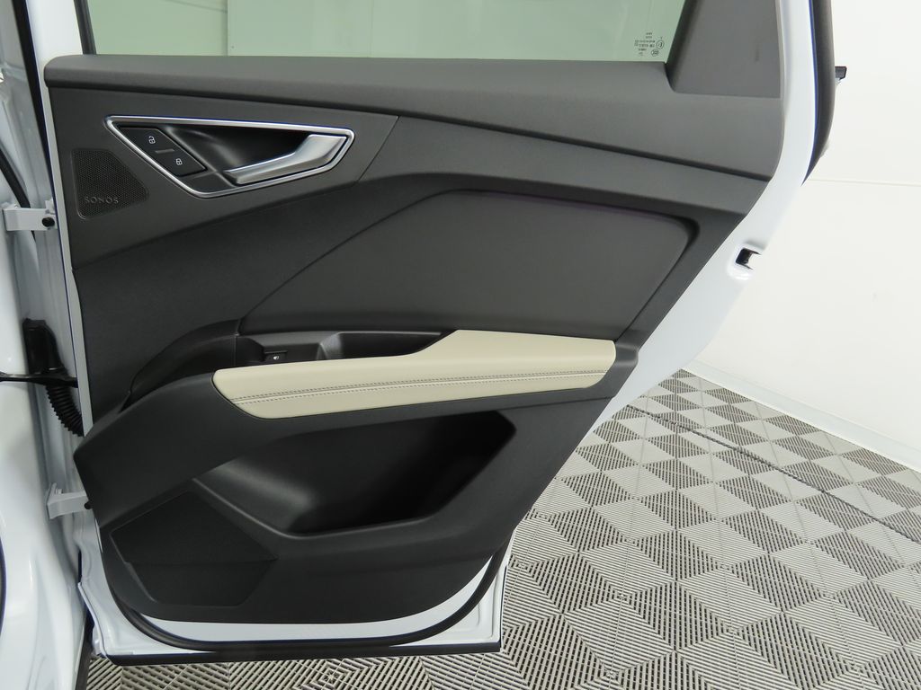 2025 Audi Q4 e-tron  27