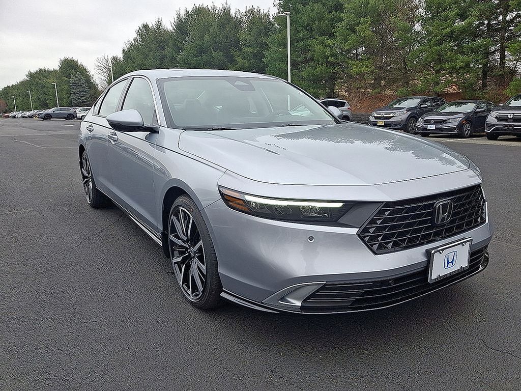 2025 Honda Accord Touring 2