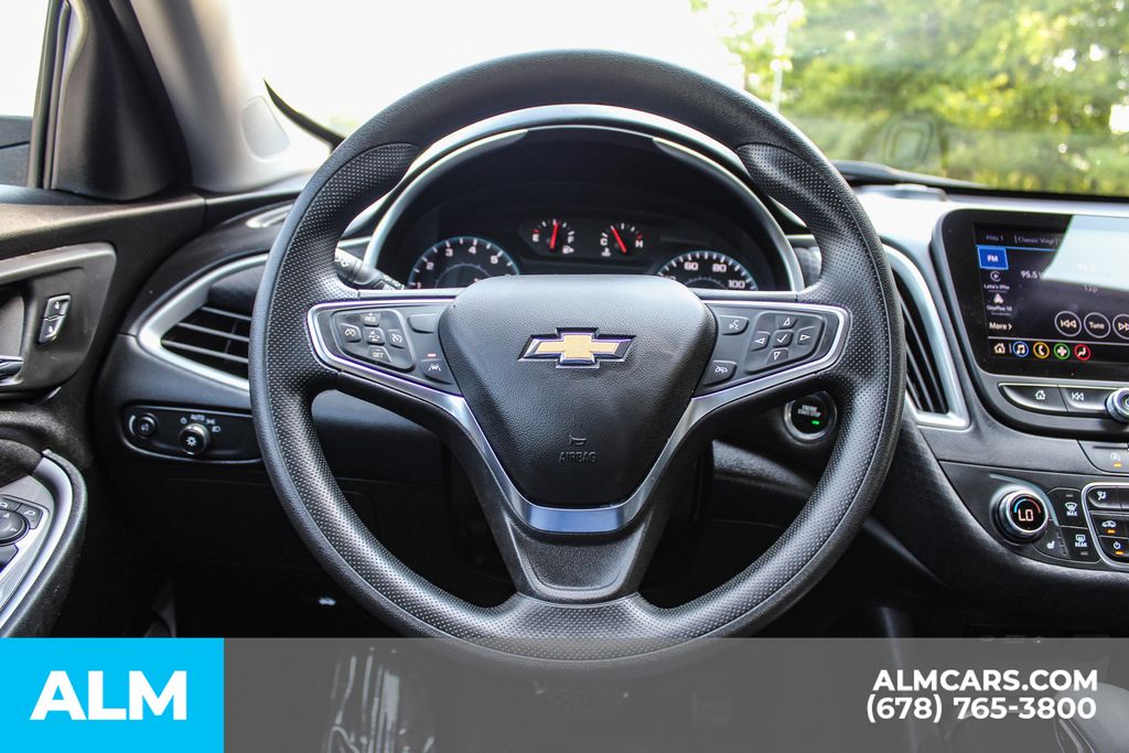 Used 2024 White Chevrolet LT image 23
