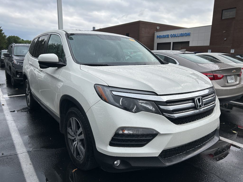 Thumbnail: 2018 Honda Pilot - 4