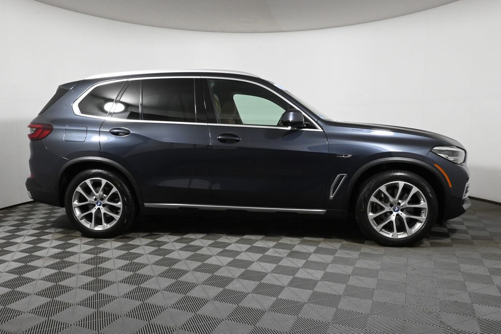 2022 BMW X5 xDrive45e 8