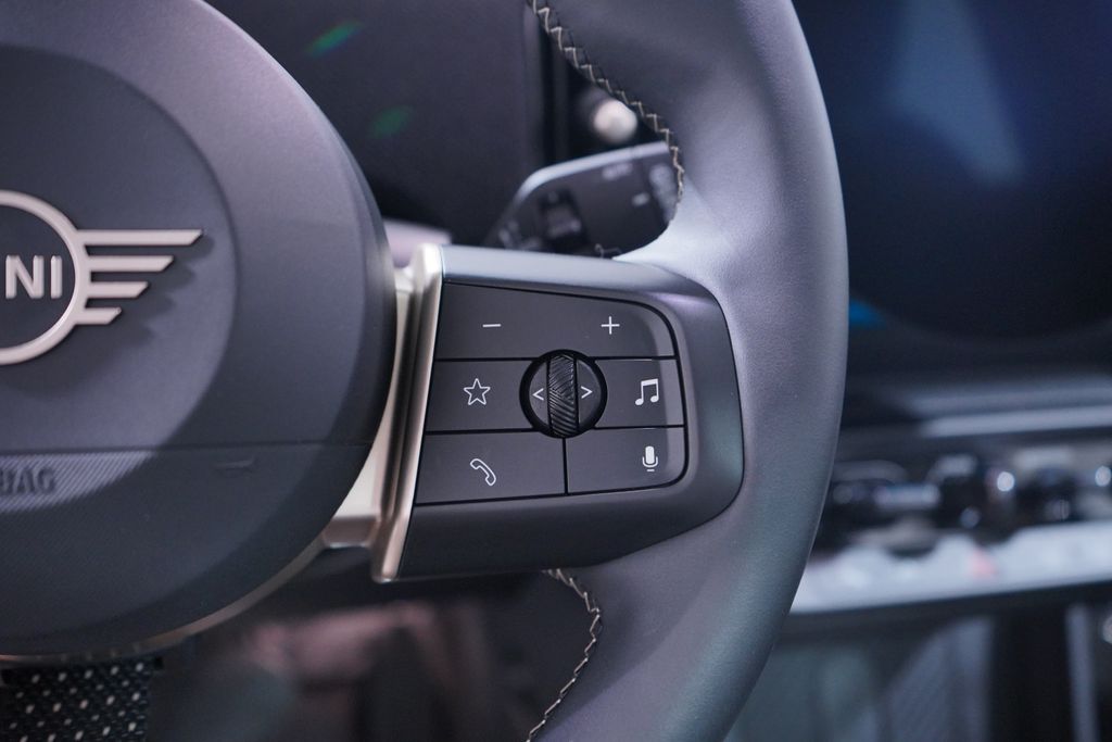 Thumbnail: 2025 MINI Cooper - 18