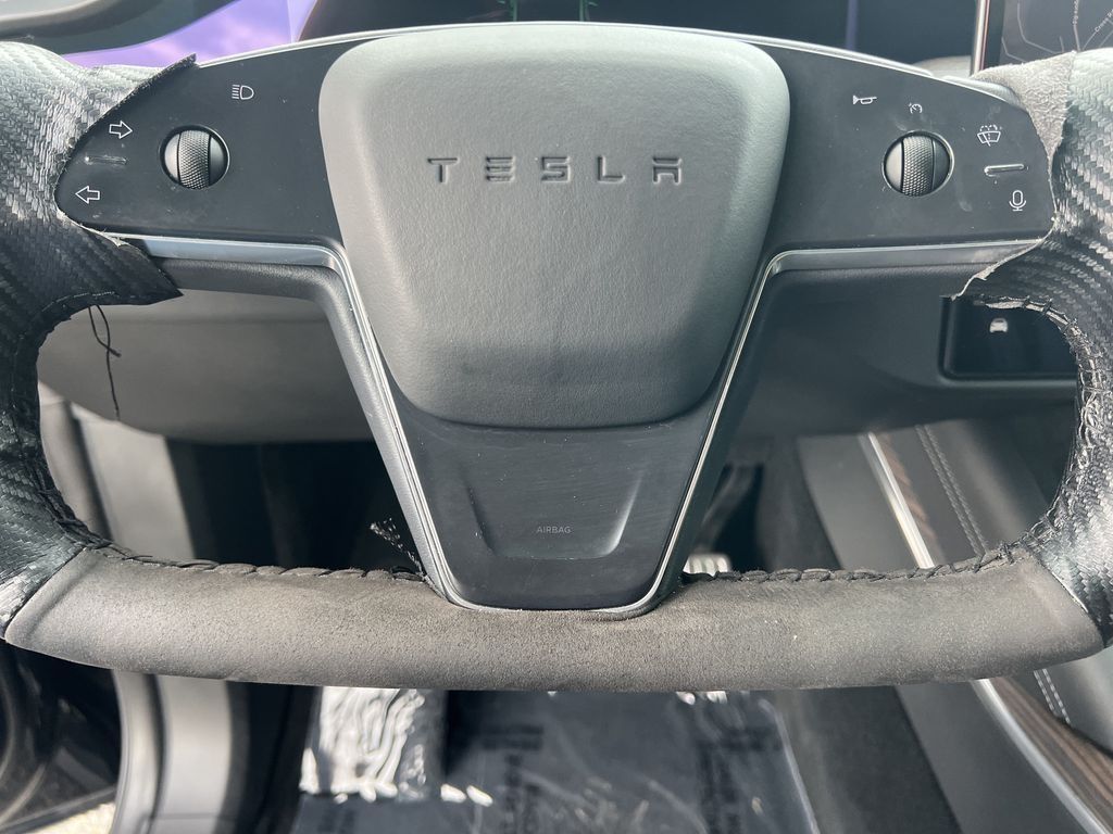 Used 2023  Tesla Standard Range image 8