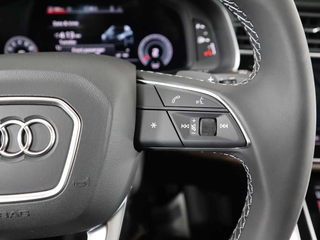 Thumbnail: 2026 Audi Q7 - 14