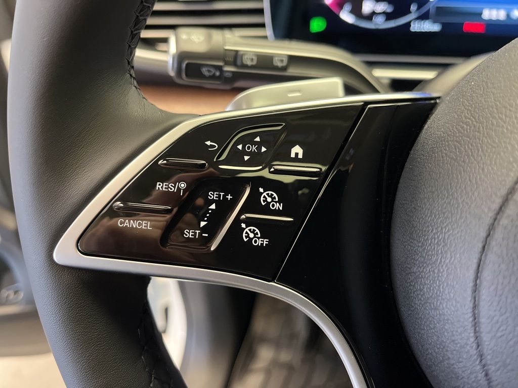 Thumbnail: 2026 Mercedes-Benz GLE - 15