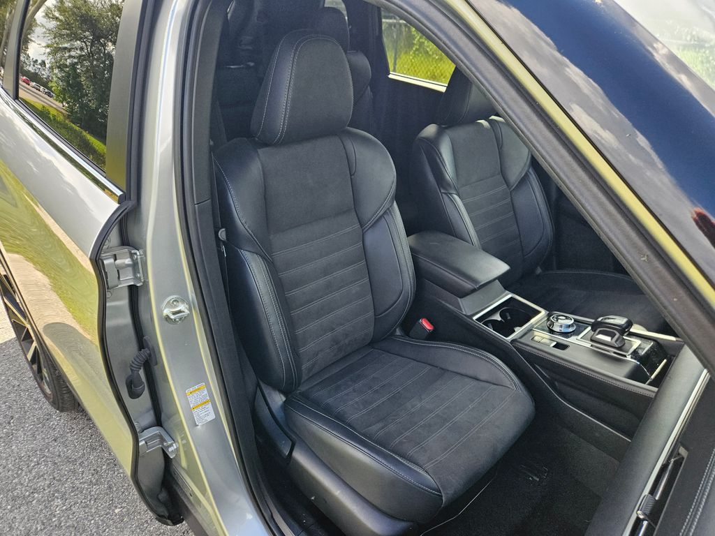 Thumbnail: 2024 Mitsubishi Outlander - 16