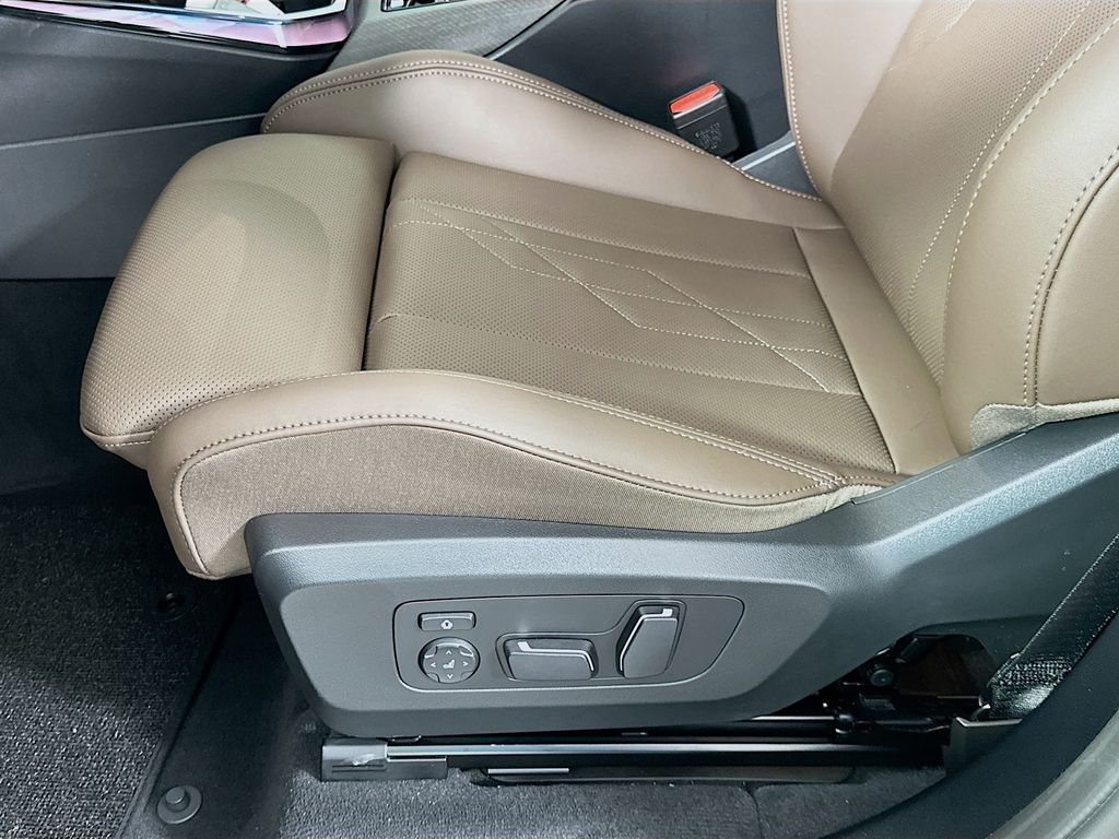 Thumbnail: 2026 BMW X3 - 21