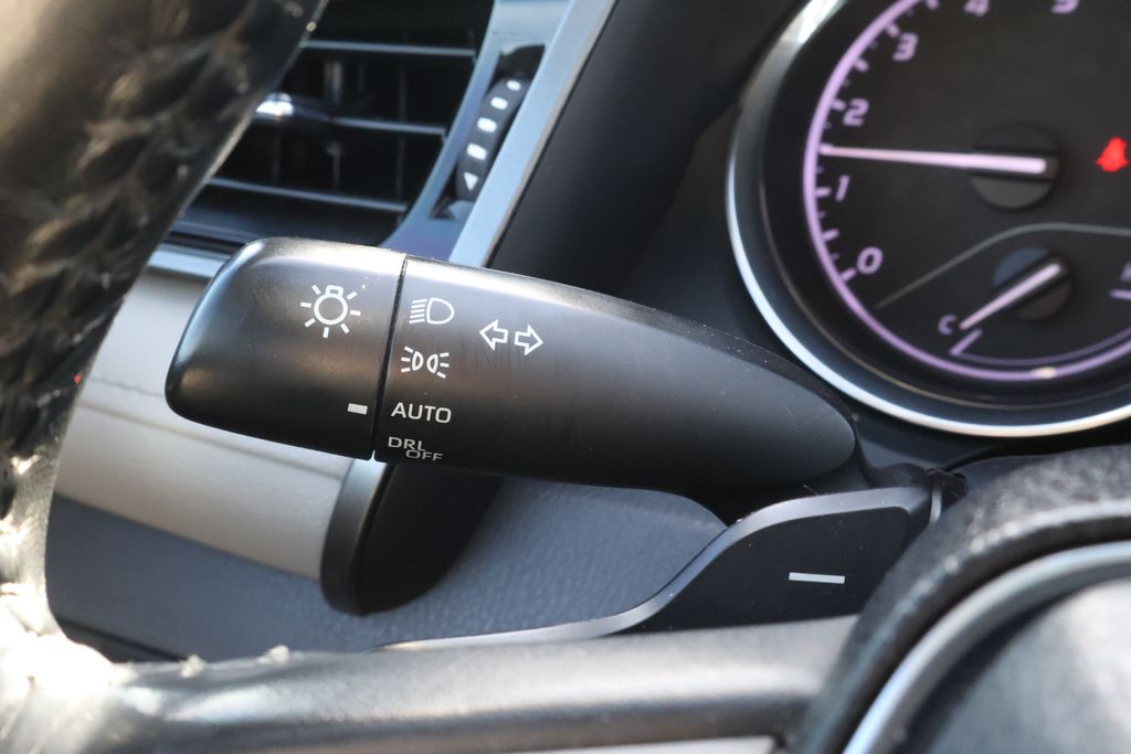 Thumbnail: 2020 Toyota Camry - 19