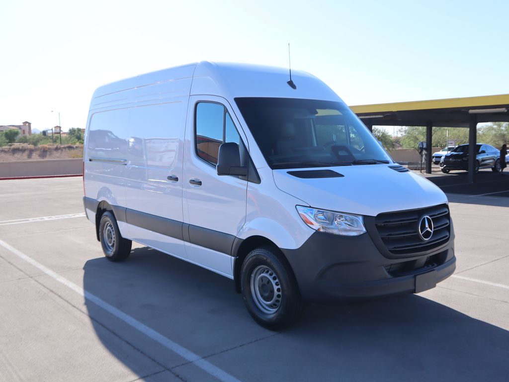 Thumbnail: 2025 Mercedes-Benz Sprinter - 3