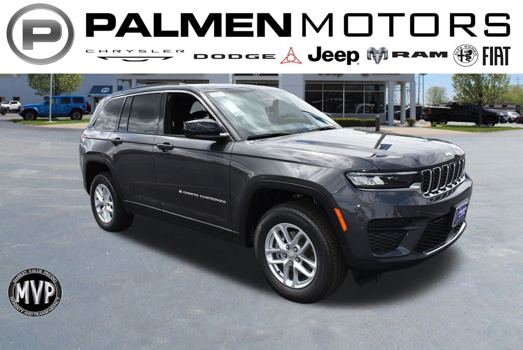 Baltic Gray Metallic Clearcoat 2026 Jeep Grand Cherokee SUV / Crossover Four-Wheel Drive 8-Speed Automatic