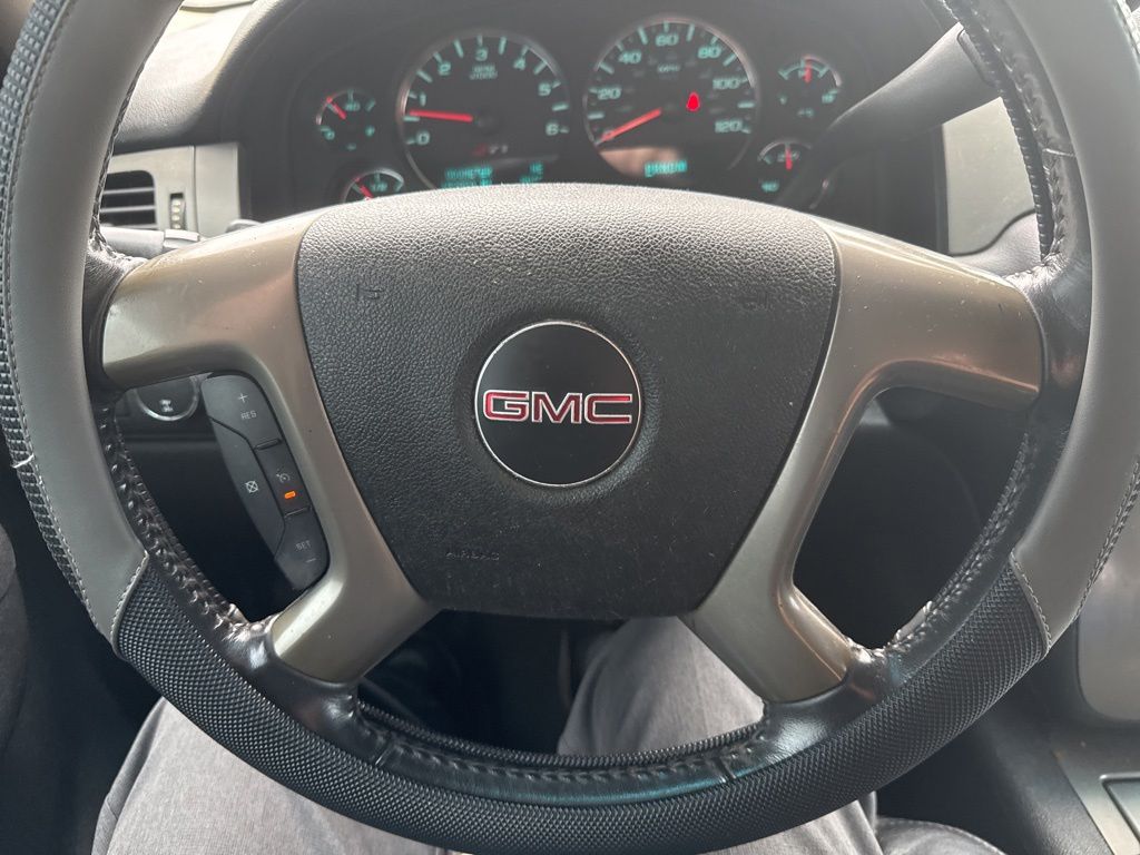 Used 2012 White GMC SLE image 6