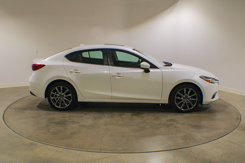 Used 2018 White Mazda Grand Touring image 6