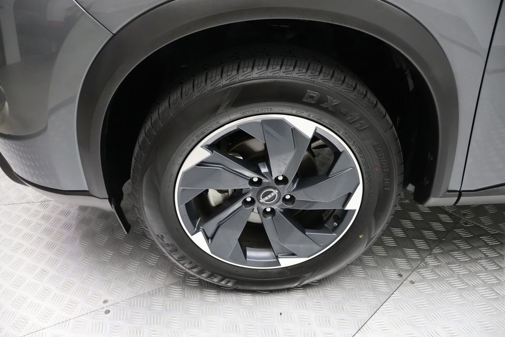 Thumbnail: 2025 Nissan Rogue - 4