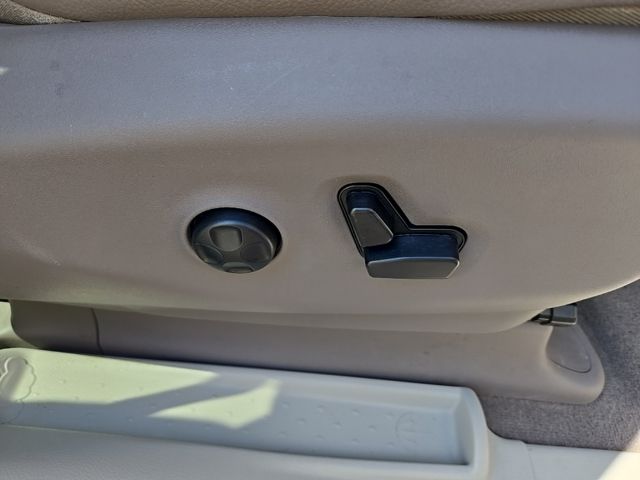 2017 Chrysler Pacifica  30