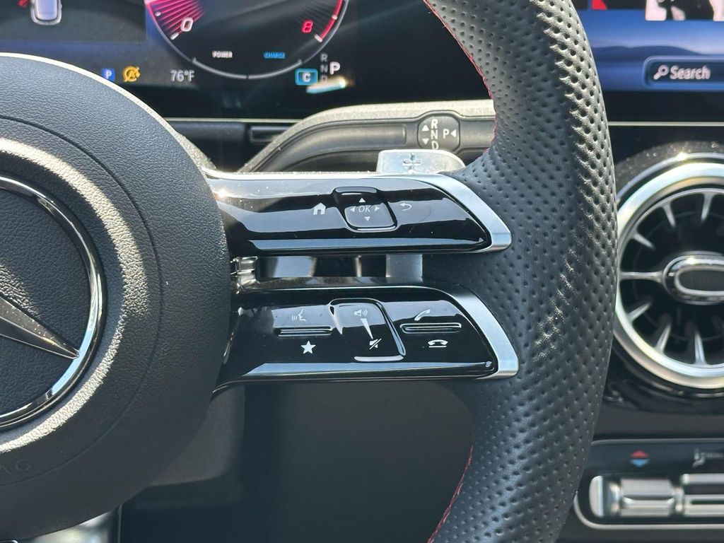 2025 Mercedes-Benz GLA 250 4MATIC 13
