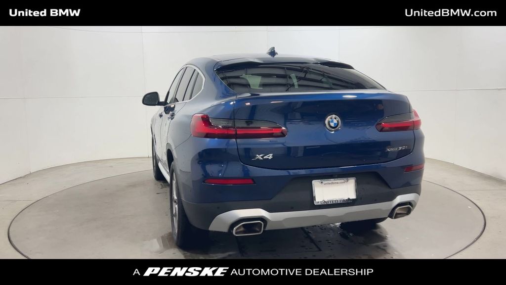 Thumbnail: 2025 BMW X4 - 7