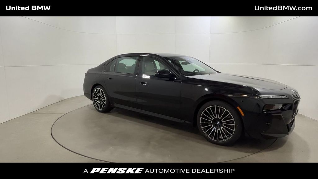 Thumbnail: 2025 BMW 7 Series - 2