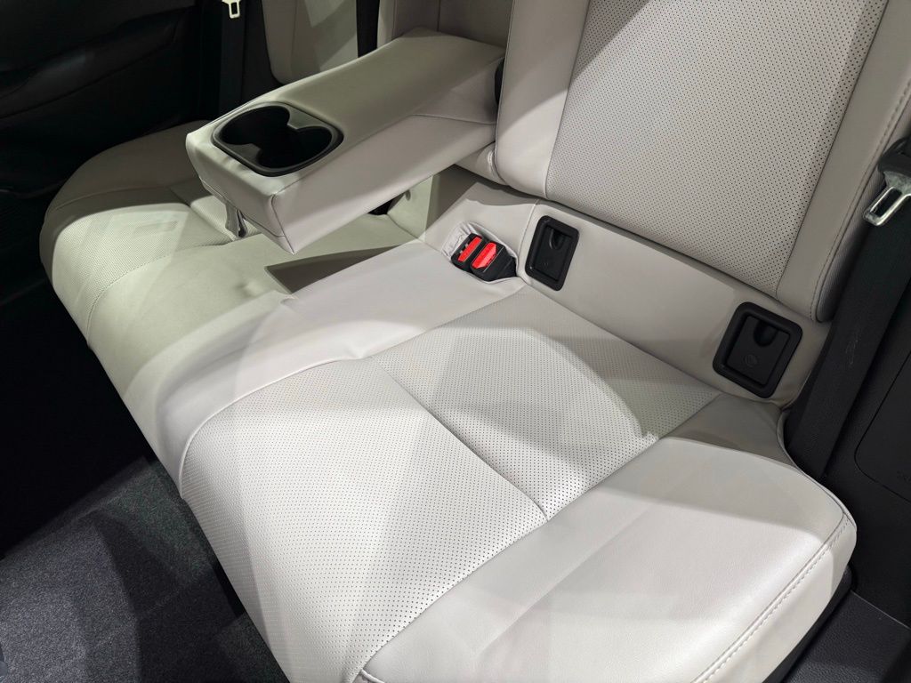 Thumbnail: 2024 Toyota Prius - 19