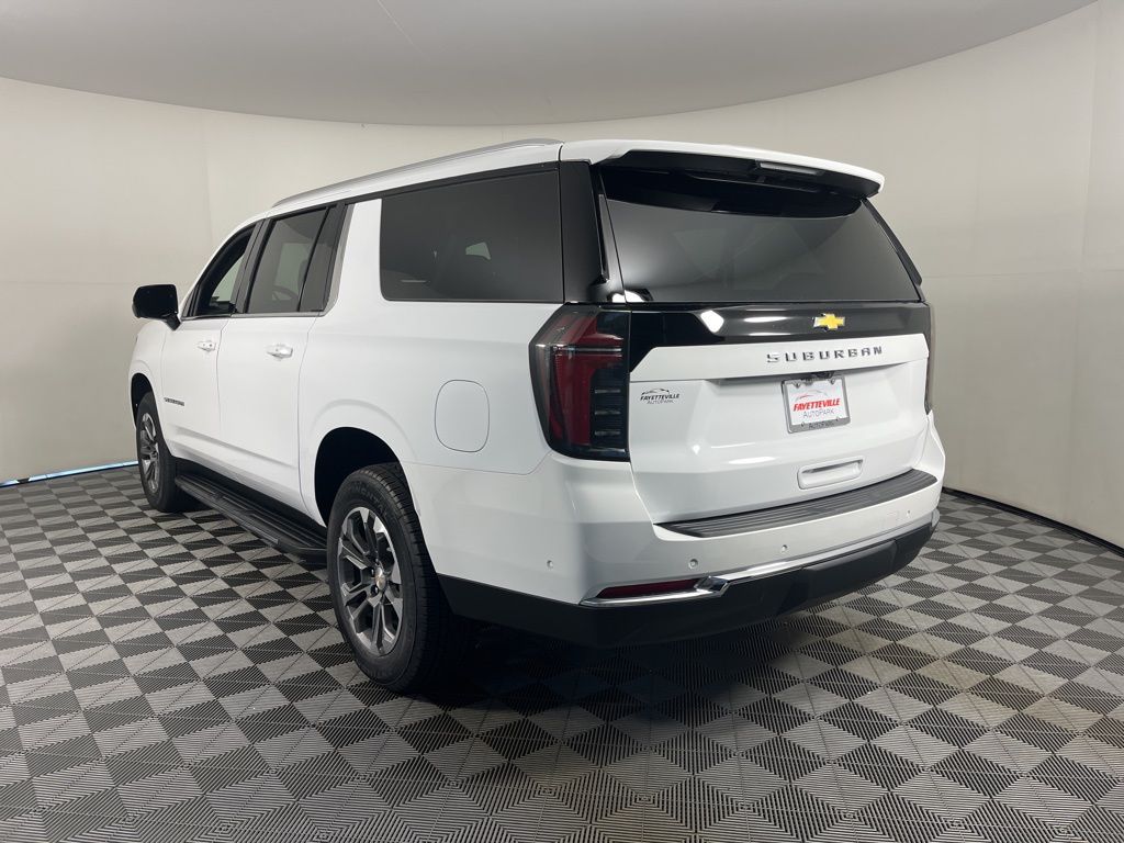 Thumbnail: 2025 Chevrolet Suburban - 3