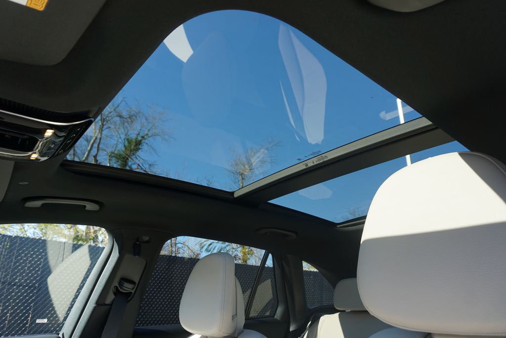 Thumbnail: 2026 Mercedes-Benz GLC - 12