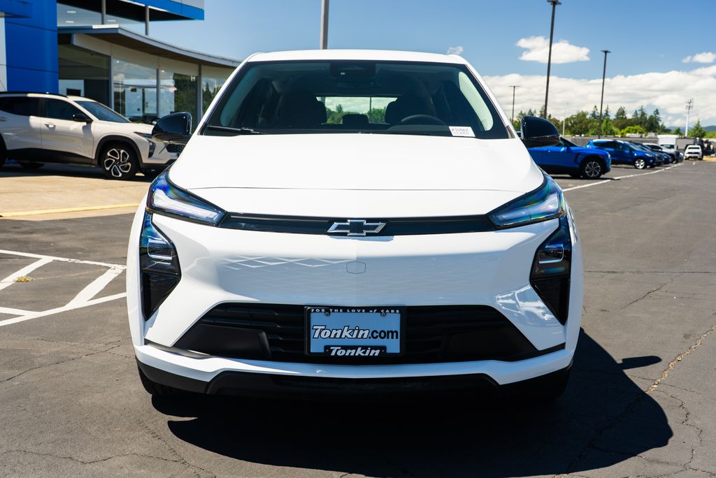 2027 Chevrolet Bolt LT - Photo 7
