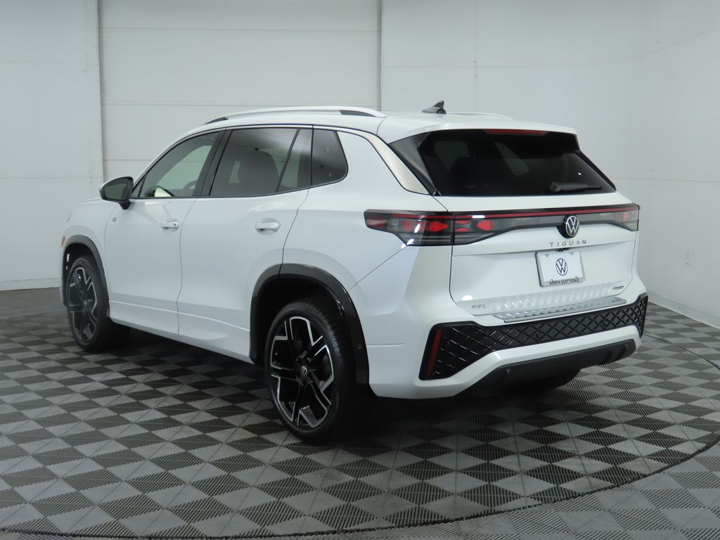 Thumbnail: 2025 Volkswagen Tiguan - 8