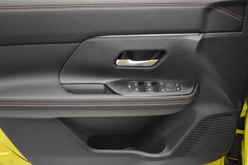 Thumbnail: 2026 Nissan Kicks - 11