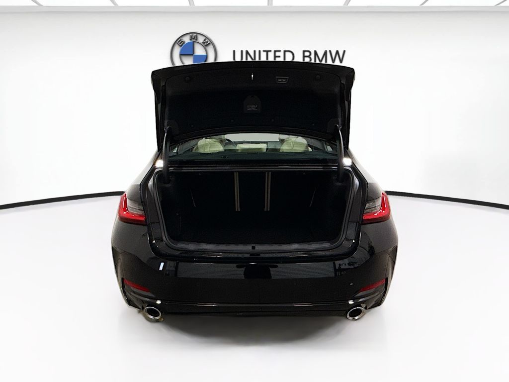 Thumbnail: 2026 BMW 3 Series - 14