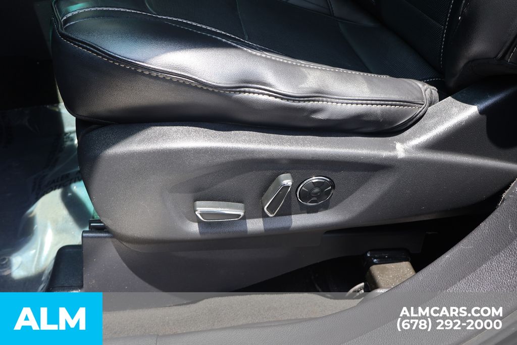 Used 2016 Black Ford Platinum image 15