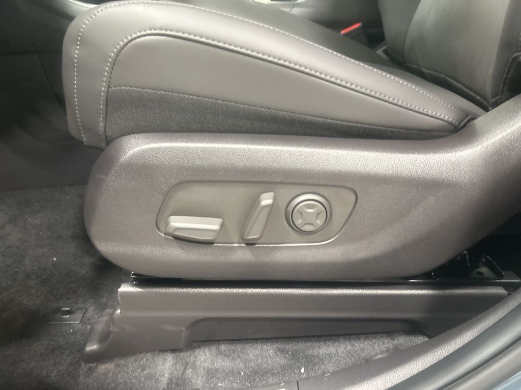 new 2026 Kia Carnival car, priced at $47,685