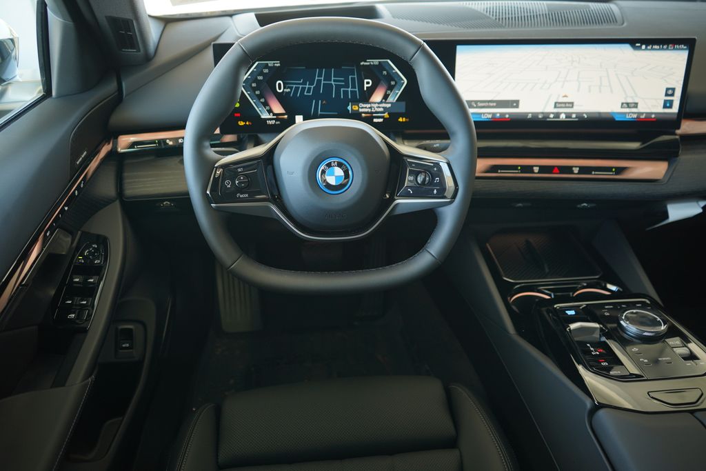 Thumbnail: 2026 BMW i5 - 16