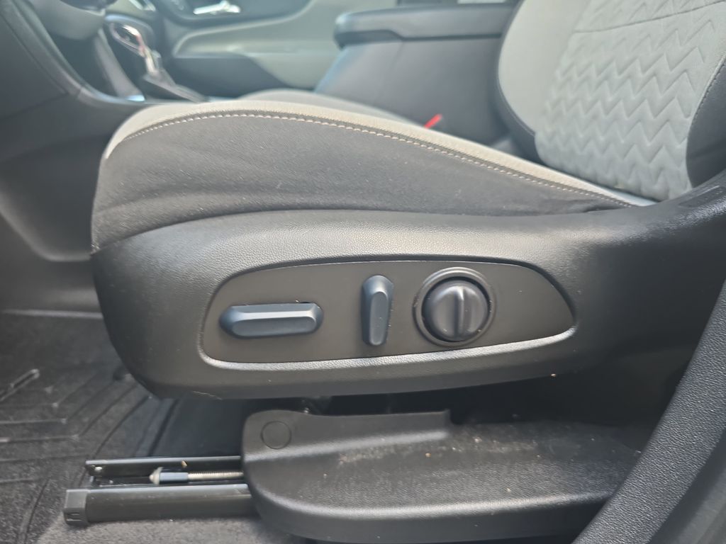 Used 2022 Chevrolet Equinox SUV