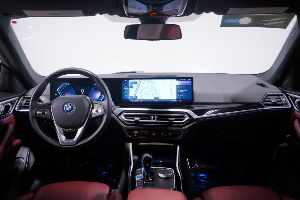 Thumbnail: 2023 BMW i4 - 10