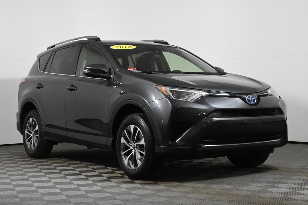 2018 Toyota RAV4 LE 10