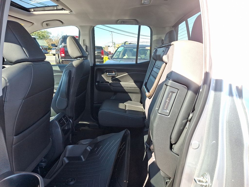Thumbnail: 2019 Honda Ridgeline - 10