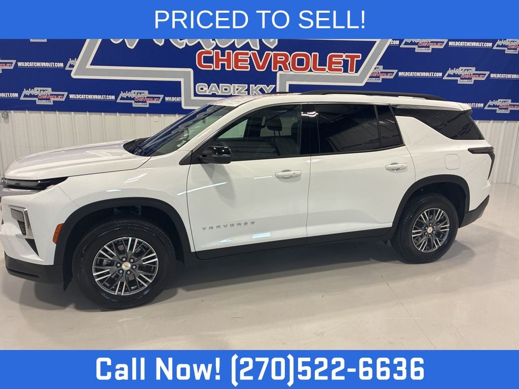 Summit White 2026 Chevrolet Traverse SUV / Crossover Four-Wheel Drive 8-Speed Automatic