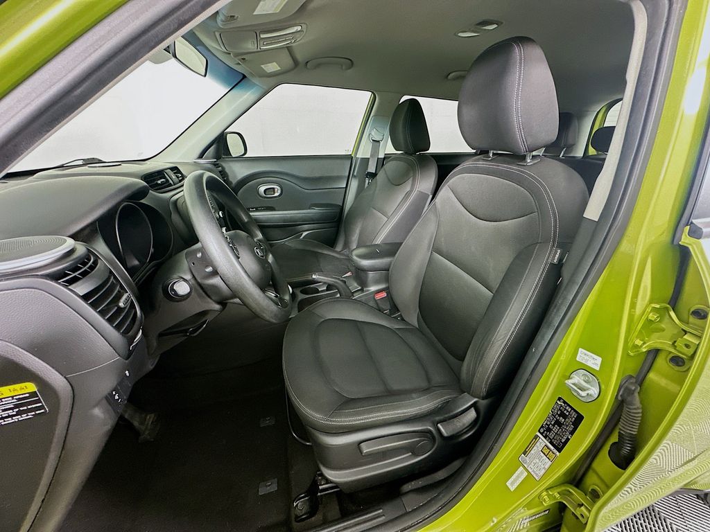 2015 Kia Soul Base 19