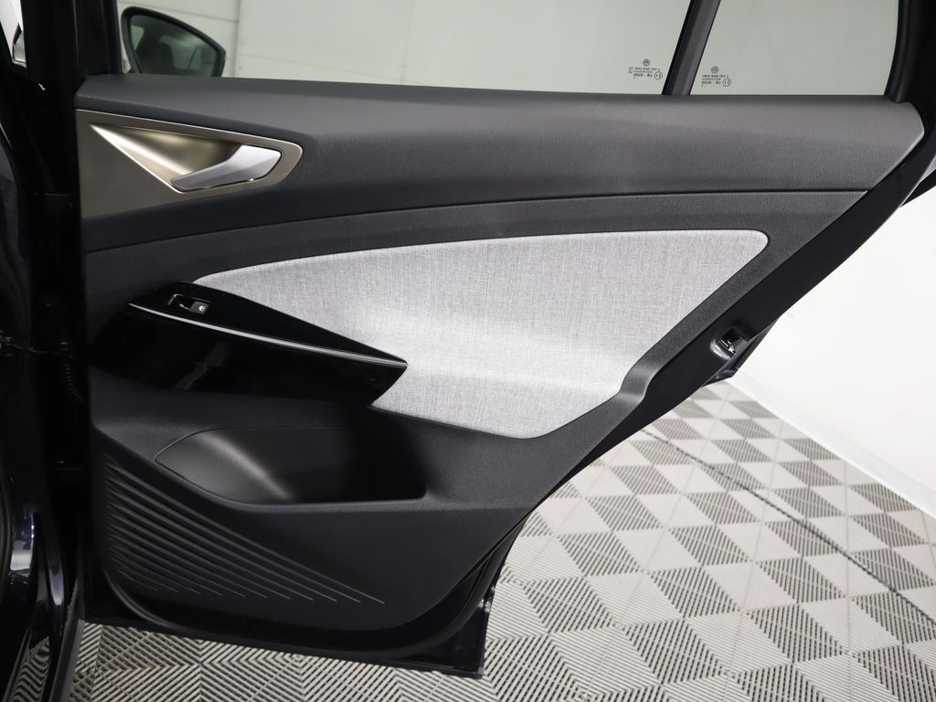 Thumbnail: 2025 Volkswagen ID.4 - 28