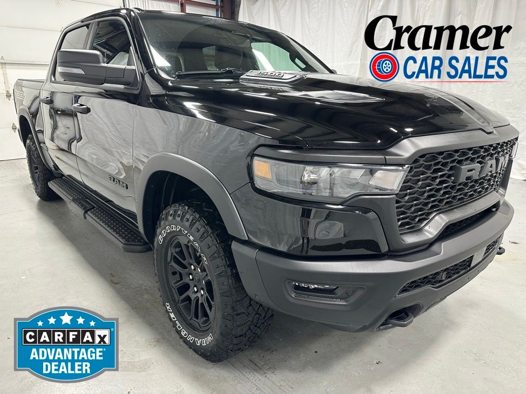 Diamond Black Crystal Pearlcoat 2026 RAM 1500 Pickup Truck Four-Wheel Drive 8-Speed Automatic