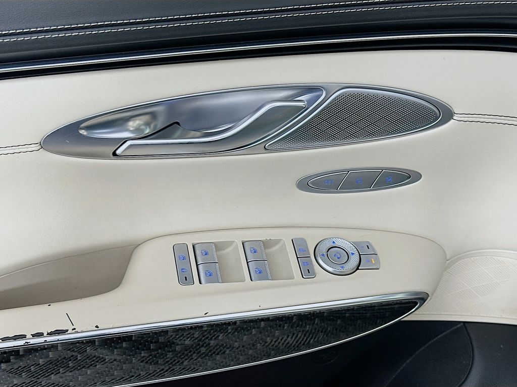 Thumbnail: 2022 Genesis GV70 - 18