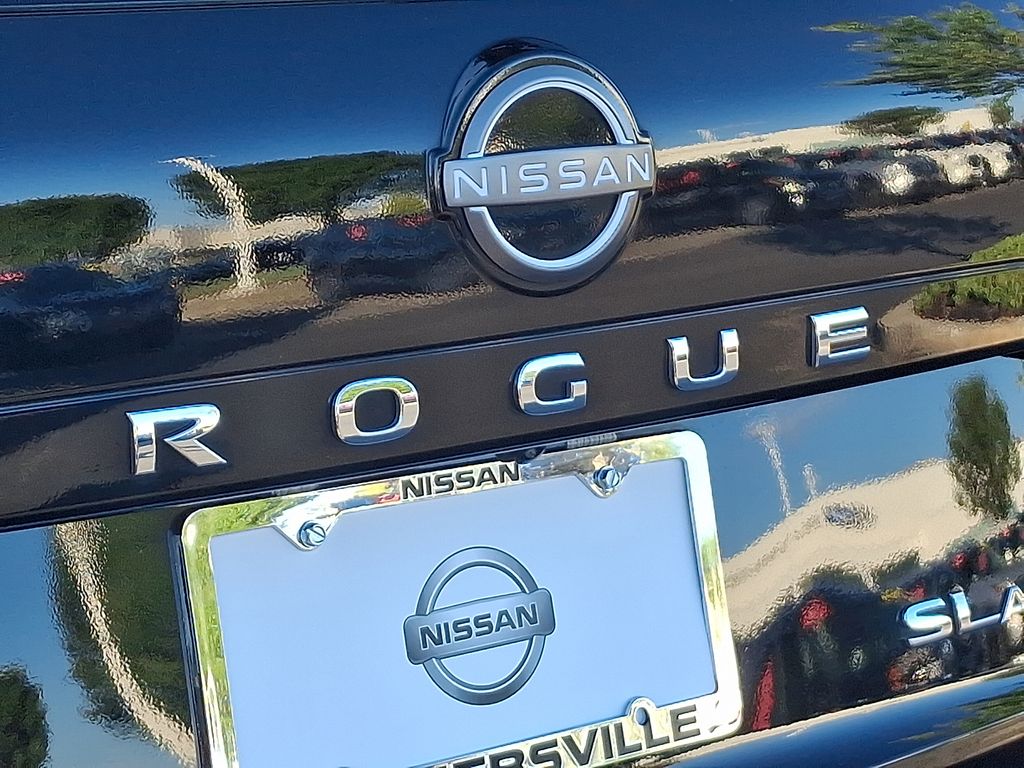 Thumbnail: 2023 Nissan Rogue - 32