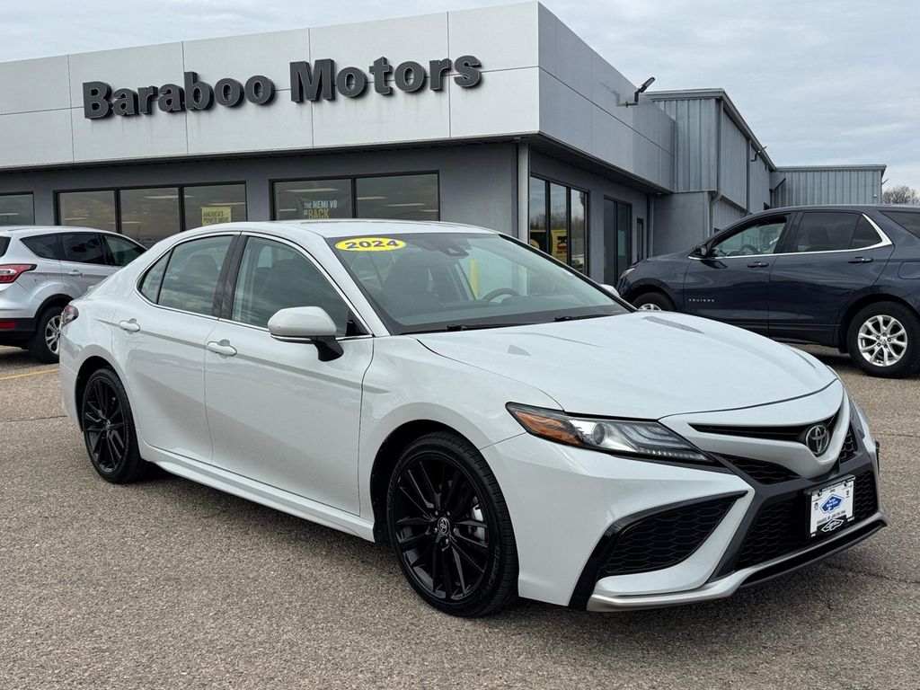2024 Toyota Camry XSE FWD