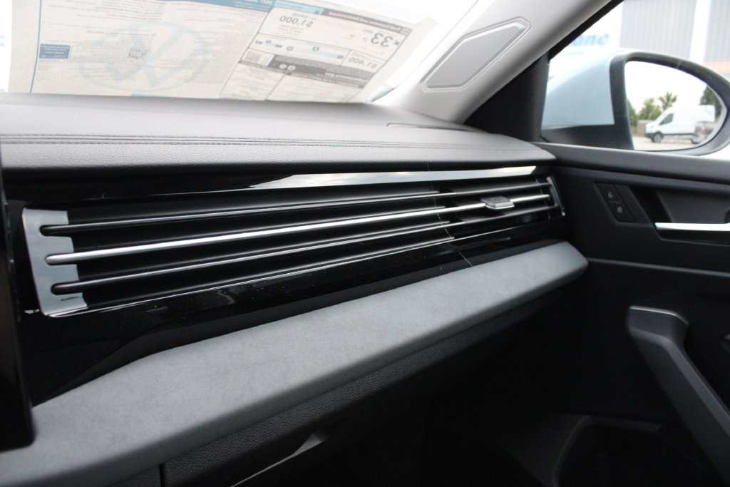 New 2027 Gray Volkswagen 1.5T SE image 20