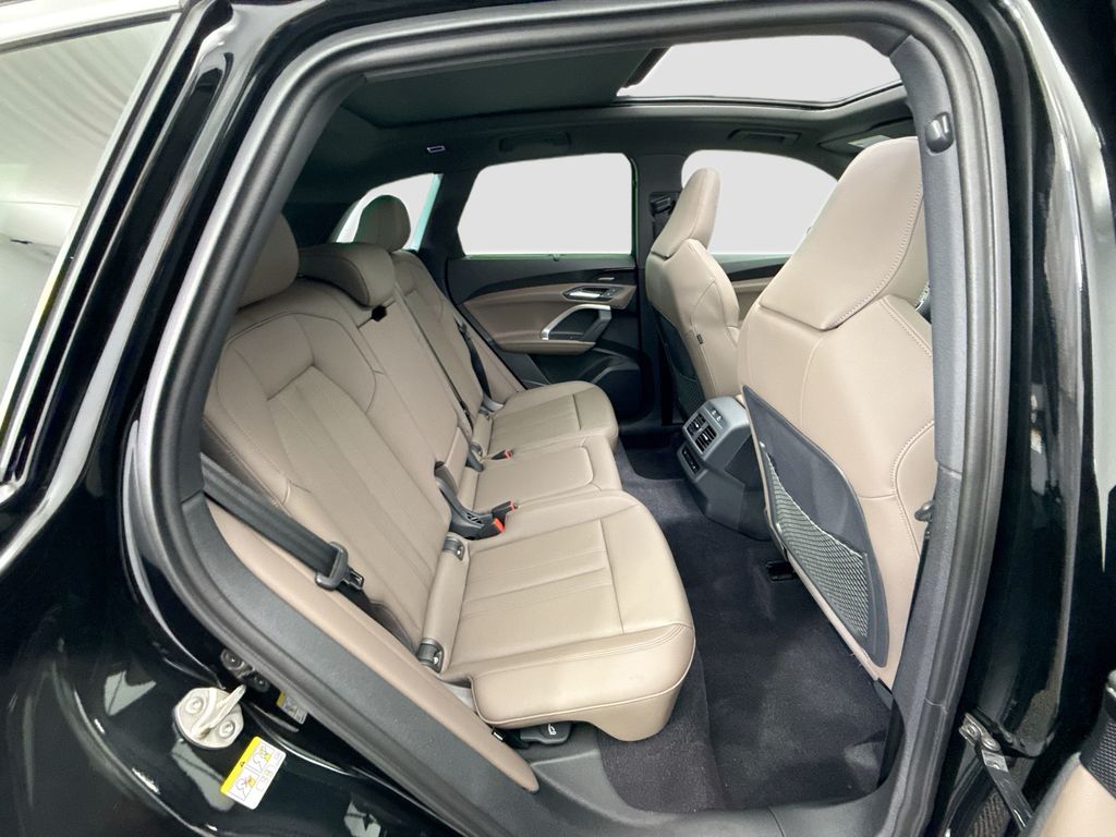 Thumbnail: 2025 Audi Q5 - 21